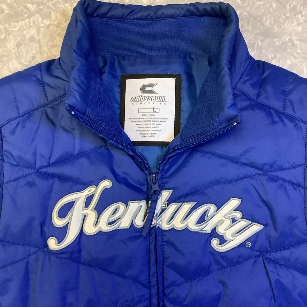 Colosseum University of Kentucky Wildcats Women’s Micro Puffer Vest Size L - Picture 4 of 13